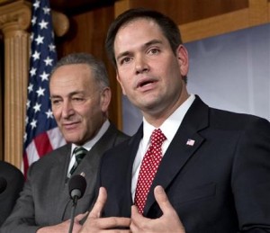 Los 18 integrantes del comité judicial, entre ellos el senador republicano Marco Rubio, que comenzarán a debatir la propuesta el jueves, tienen hasta la tarde del martes 7 de mayo para presentar sus enmiendas al proyecto de ley elaborado por un grupo bipartidista de ocho senadores, que busca conceder la opción de naturalización a 11 millones de inmigrantes sin papeles. (AP)