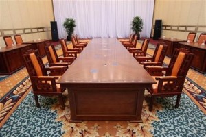 Salón del cancelado encuentro del hotel Grand Hilton de Seúl entre Corea del Norte y del Sur, el martes 11 de junio del 2013. El gobierno surcoreano anunció que el encuentro fue cancelado debido a un desacuerdo sobre los jefes de las delegaciones. (Foto AP/Ahn Young-joon)