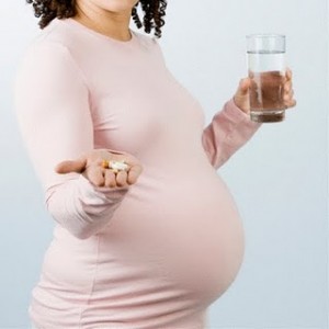 Las medicinas para la salud mental y el embarazo: ¿cuáles son los riesgos y los beneficios para la mamá y para el bebé? Las medicinas para la salud mental y el embarazo: ¿cuáles son los riesgos y los beneficios para la mamá y para el bebé?