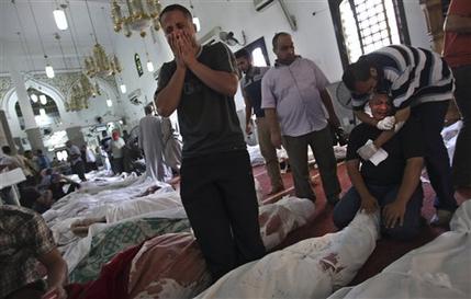 Suman 525 muertos por los graves enfrentamientos en Egipto Suman 525 muertos por los graves enfrentamientos en Egipto