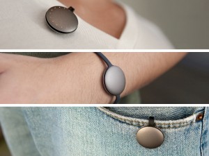 Entre otros accesorios disponibles, hay una pulsera de cuero y de metal y un collar que permiten usar Shine no solo en cualquier lugar del cuerpo sino también en cualquier ocasión.