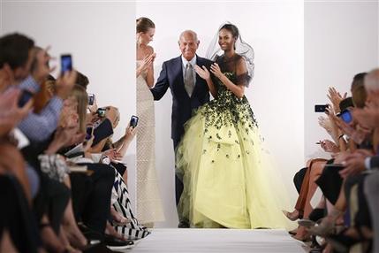 Oscar de la Renta diseña para una chica moderna