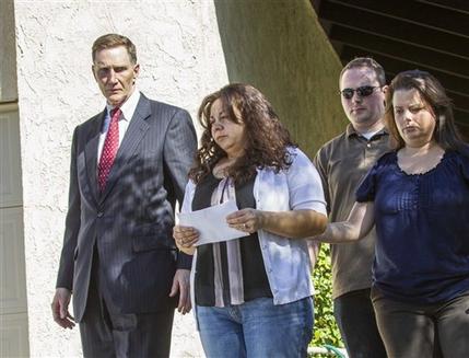 Atacante de Los Angeles, sedado y bajo custodia Atacante de Los Angeles, sedado y bajo custodia