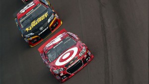El colombiano Juan Pablo Montoya finalizó la Advocare 500, celebrada en el Phoenix International Raceway, en Avondale, Arizona, en la 6ta. posición. (Foto/www.nascar.com)