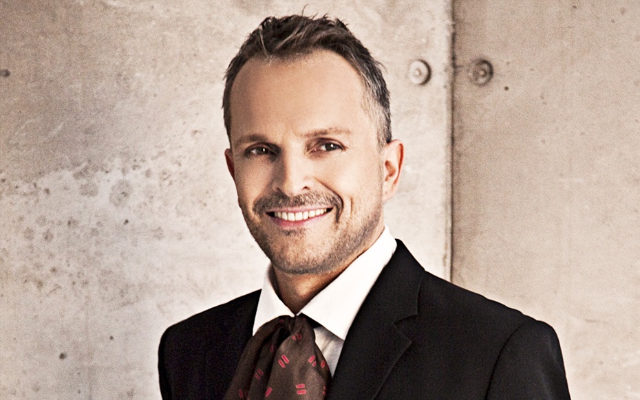 Grandes artistas rendirán tributo a Miguel Bose como la Persona del Año 2013 Dentro de la 14a Entrega Anual Del Latin Grammy® Grandes artistas rendirán tributo a Miguel Bose como la Persona del Año 2013 Dentro de la 14a Entrega Anual Del Latin Grammy®