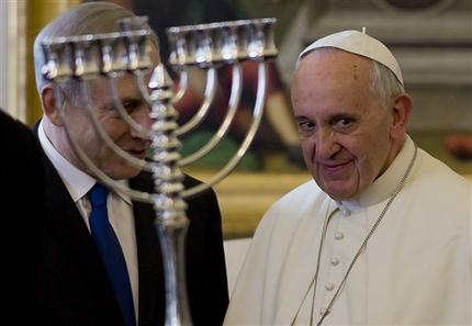 Netanyahu regala al Papa libro sobre inquisición Netanyahu regala al Papa libro sobre inquisición