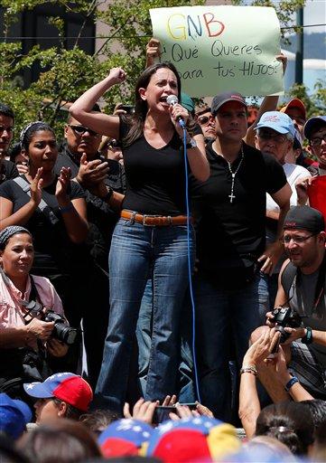 Continúan las protestas estudiantiles en Venezuela