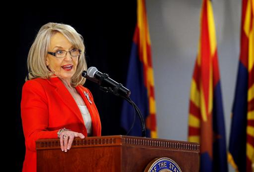 La gobernadora de Arizona, Jan Brewer anuncia su retiro La gobernadora de Arizona, Jan Brewer anuncia su retiro