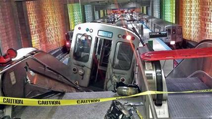 Metro de Chicago se descarrila; 32 lesionados Metro de Chicago se descarrila; 32 lesionados