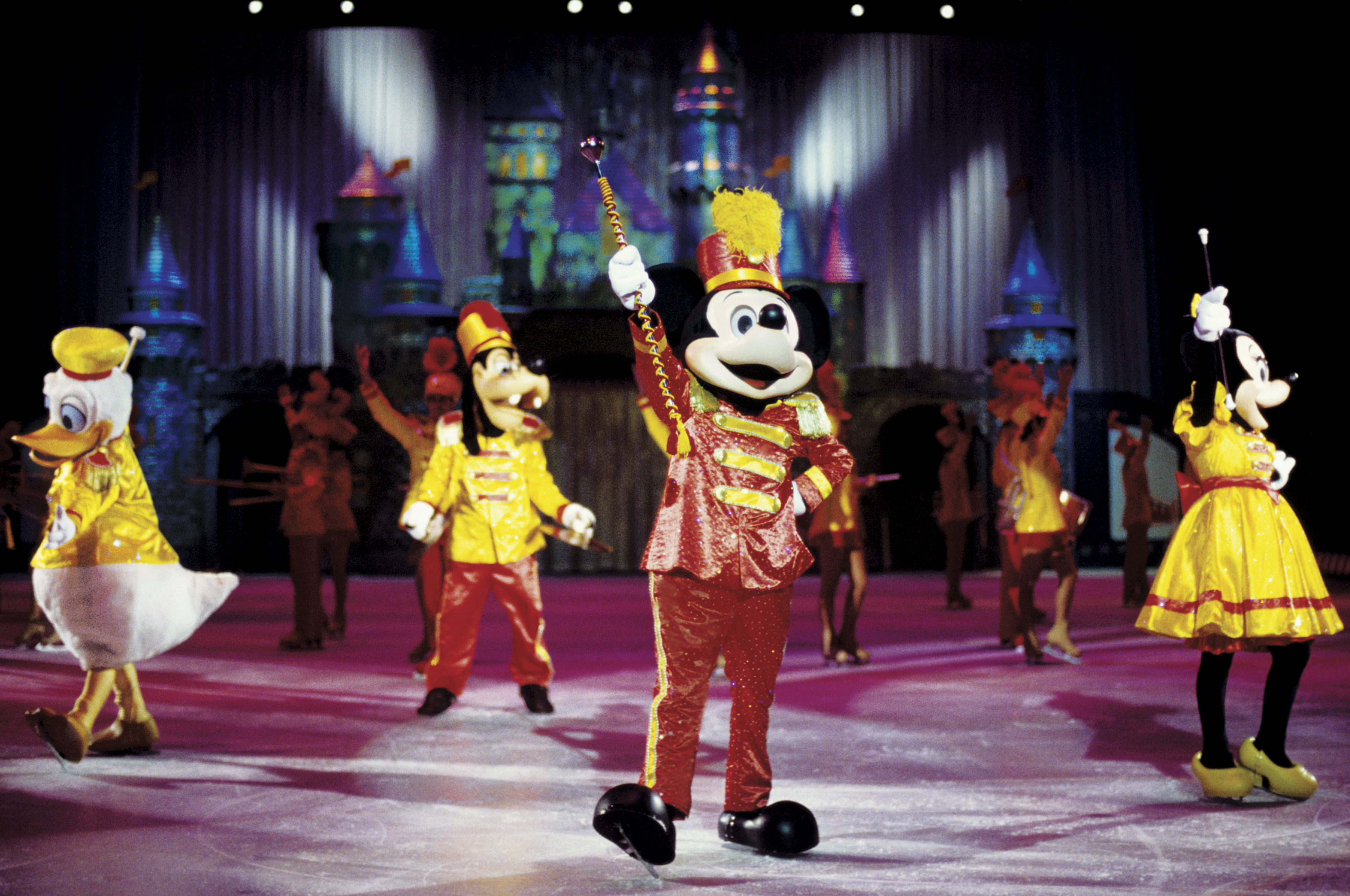 Disney On Ice celebra 100 años de magia con el público de Phoenix Disney On Ice celebra 100 años de magia con el público de Phoenix