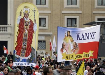 Latinoamerica madruga para celebrar canonización Latinoamerica madruga para celebrar canonización