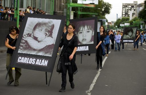 Marcha en México exige justicia por los 49 niños muertos en incendio de guardería