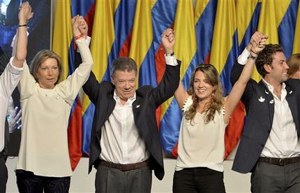 Santos es reelegido presidente