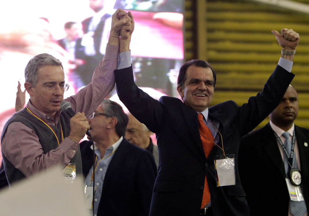 Zuluaga busca la Presidencia de Colombia de la mano de Uribe