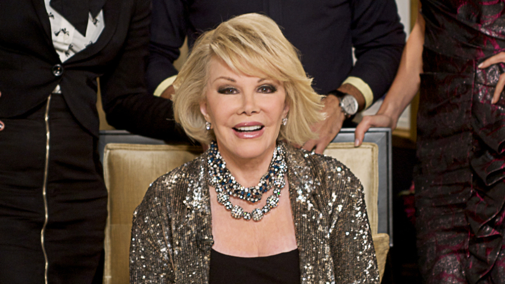 Joan Rivers permanece hospitalizada Joan Rivers permanece hospitalizada