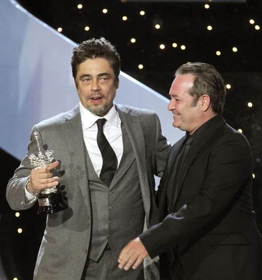 Benicio del Toro, quien interpreta a Pablo Escobar en la cinta, “Escobar: Paradise Lost”, recibe el premio Donostia del Festival de Cine San Sebastián Benicio del Toro, quien interpreta a Pablo Escobar en la cinta, “Escobar: Paradise Lost”, recibe el premio Donostia del Festival de Cine San Sebastián