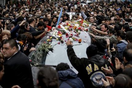 Desgarradora despedida a Cerati en Argentina Desgarradora despedida a Cerati en Argentina