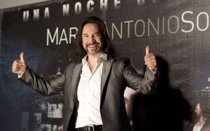 “El Buki”, se estará presentando en Phoenix, el viernes 19 de septiembre, en el US Airways Center a partir de las 8:00 a.m., en el marco de la gira mundial, “Gracias Por Estar Aquí, que lo ha llevado a recorrer el país de costa a costa, dejando tras de si escenarios llenos en su totalidad.