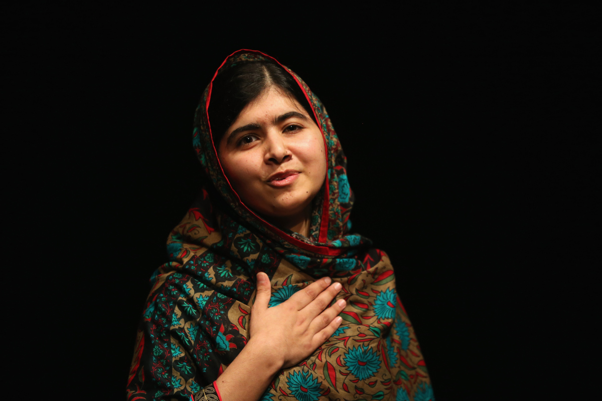 Malala, de blanco de los talibanes a heroína de la lucha por la educación Malala, de blanco de los talibanes a heroína de la lucha por la educación