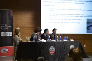 Para despejar todas las dudas, sobre todo en cuanto aspectos de seguridad, transportación y logística en general sobre Verizon Super Bowl Central, que se llevará a cabo desde el miércoles 28 de enero al domingo 1ero de febrero de 2015, en pleno centro de Phoenix, los medios de comunicación tuvieron la oportunidad de reunirse con autoridades locales y miembros de la junta directiva local del Súper Bowl. Foto: Maria Bonilla/Panorama Online