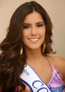 Después de tres horas de gala, en la que se pudo ver a las 88 participantes desfilando en bañadores y vestidos de fiesta, la mujer oficialmente más guapa de Colombia fue coronada también la más hermosa del planeta.