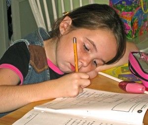 La implementación de Arizona’s College and Career Ready Standards más que tomarse como una dificultad, deben convertirse en una ayuda más para que el futuro de los estudiantes sea aún más prometedor.
