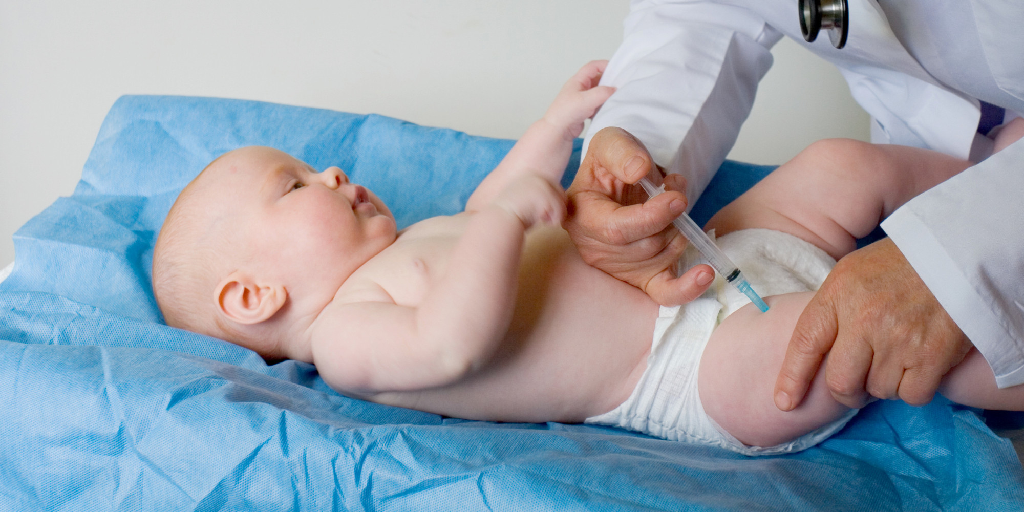 Padres piden demorar la vacunación de sus pequeños Padres piden demorar la vacunación de sus pequeños