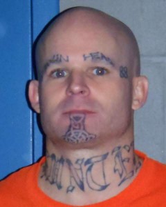 Ryan Giroux de 41 años, es un ex convicto  que ha sido encarcelado tres veces desde 1994.