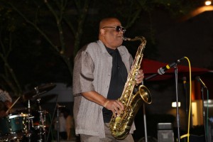 Entre los artistas que se estarán presentando se encuentra el saxofonista de renombre mundial Azar Lawrence quien es reconocido por su increíble trayectoria y talento y quien ha trabajado y compuesto para grandes del genero como McCoy Tyner y Elvin Jones, el último trabajo musical de Lawrence es el álbum "The Seeker" donde da muestras de todo su talento como saxofonista-soprano.