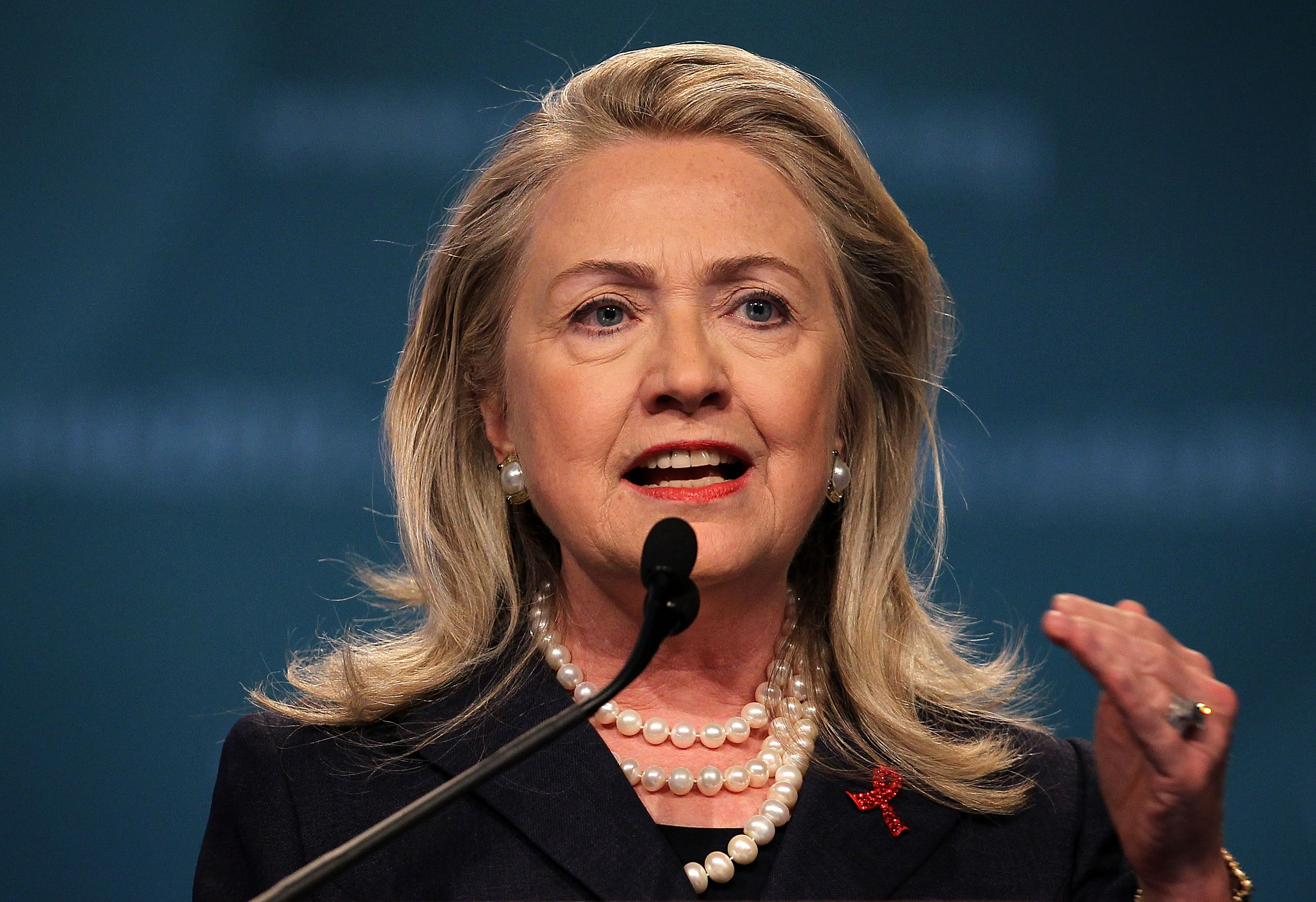 Hillary Clinton lanza campaña para presidencia EEUU, promete nivelar campo de juego Hillary Clinton lanza campaña para presidencia EEUU, promete nivelar campo de juego