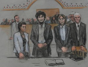 "Hoy los miembros del jurado han hablado. Dzhokhar Tsarnaev pagará por sus crímenes con su vida", dijo la fiscal federal Carmen Ortiz. Los abogados de Tsarnaev no hicieron declaraciones al salir de la corte. (Reuters)