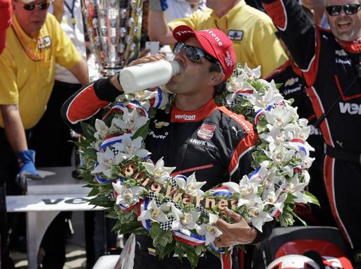 El colombiano Juan Pablo Montoya gana las 500 Millas de Indianápolis El colombiano Juan Pablo Montoya gana las 500 Millas de Indianápolis