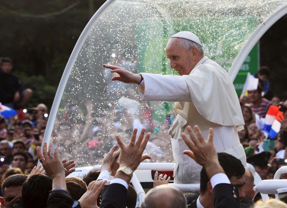 El Papa se despide de fieles de Sudamérica con masivos actos en Paraguay El Papa se despide de fieles de Sudamérica con masivos actos en Paraguay