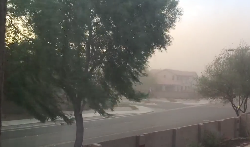 Intensa tormenta sacude el condado Maricopa Intensa tormenta sacude el condado Maricopa