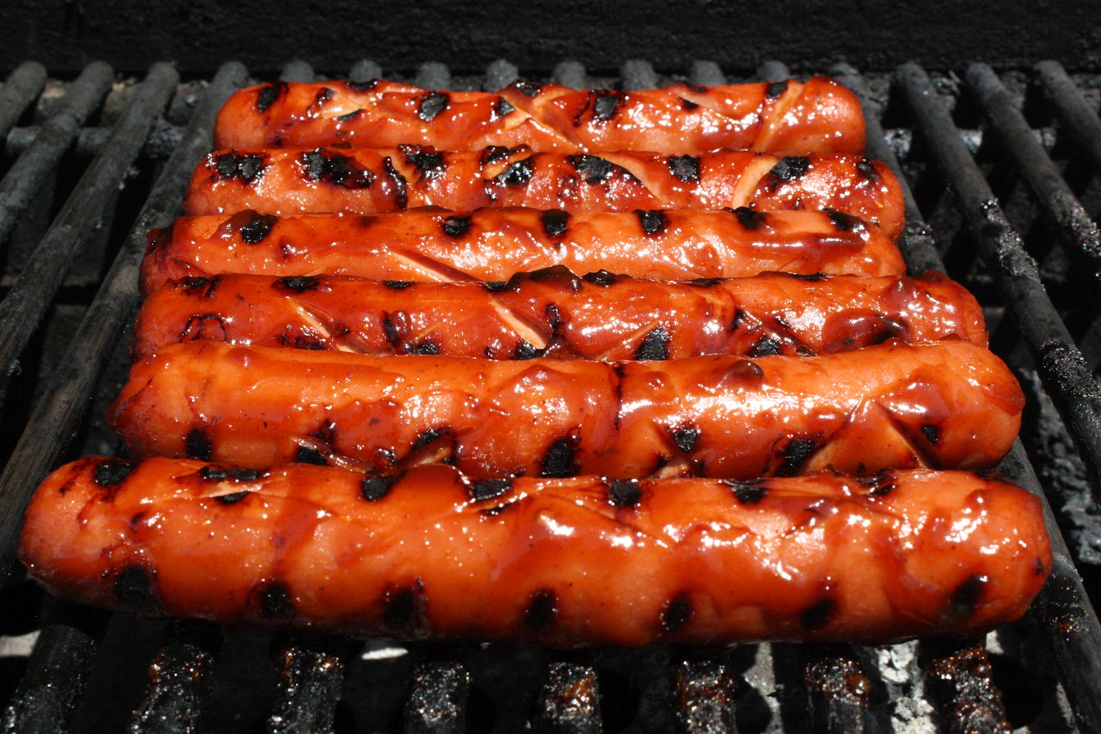 El tocino, la salchicha y otras carnes procesadas pueden causar cáncer, dicen expertos de la OMS El tocino, la salchicha y otras carnes procesadas pueden causar cáncer, dicen expertos de la OMS