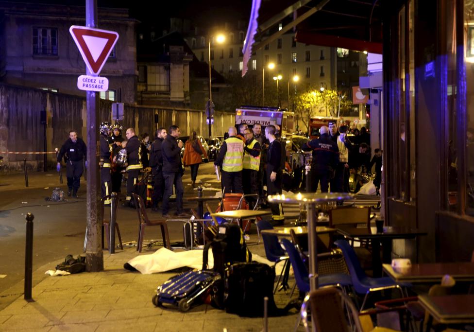 Decenas de muertos en ataques llevados a cabo en diversos puntos de París Decenas de muertos en ataques llevados a cabo en diversos puntos de París