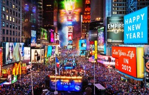 Nueva York sí espera acoger, por su parte, a un millón de personas en Time Square para festejar la llegada de 2016 con las actuaciones de artistas como Demi Lovato o Jessi J, pese a un importante dispositivo de seguridad.