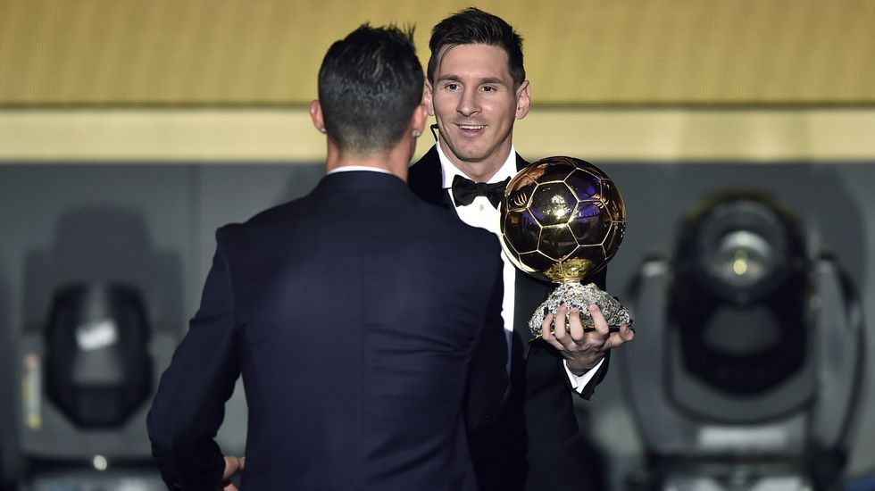 Messi gana el Balón de Oro por quinta vez en su carrera Messi gana el Balón de Oro por quinta vez en su carrera