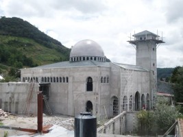 En la imagen de archivo se observa la construcción de una Mezquita en San Cristobal de las Casa, en los Altos de Chiapas. Unas 1.421 personas profesaban el islam en México (45 en Chiapas) en el año 2000, una cifra que se elevó a 3.760 musulmanes (110 en Chiapas) en 2010. Actualmente, hay unos 300 adeptos del Corán en los Altos de Chiapas, según expertos.