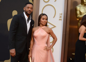 En un mensaje de video en Facebook,  Jada Pickett Smith dijo que no asistirá ni observará la ceremonia de los Oscar en febrero. Smith, cuyo esposo Will Smith no fue nominado por su actuación en la cinta de drama "Concussion", afirmó que es momento de que la gente de raza negra subestime los Premios de la Academia.