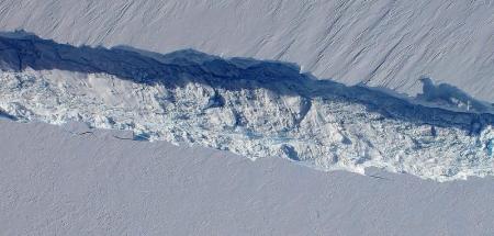 Icebergs antárticos ayudan a frenar calentamiento global según estudio Icebergs antárticos ayudan a frenar calentamiento global según estudio