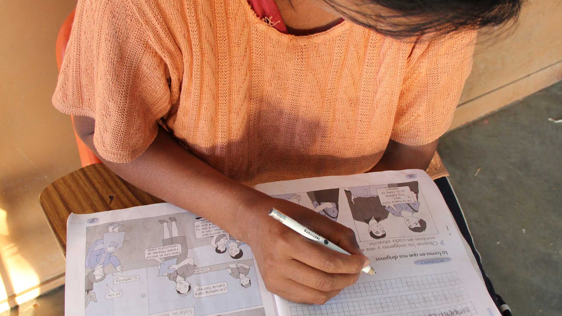 Dos tercios de los analfabetos del mundo son mujeres, revela la UNESCO Dos tercios de los analfabetos del mundo son mujeres, revela la UNESCO