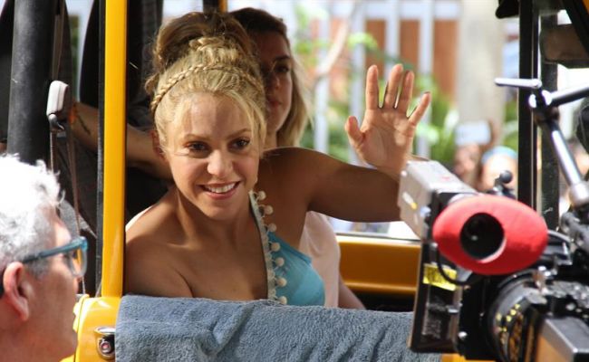 Shakira pide apoyo para construir escuela para niños wayúu en La Guajira Shakira pide apoyo para construir escuela para niños wayúu en La Guajira