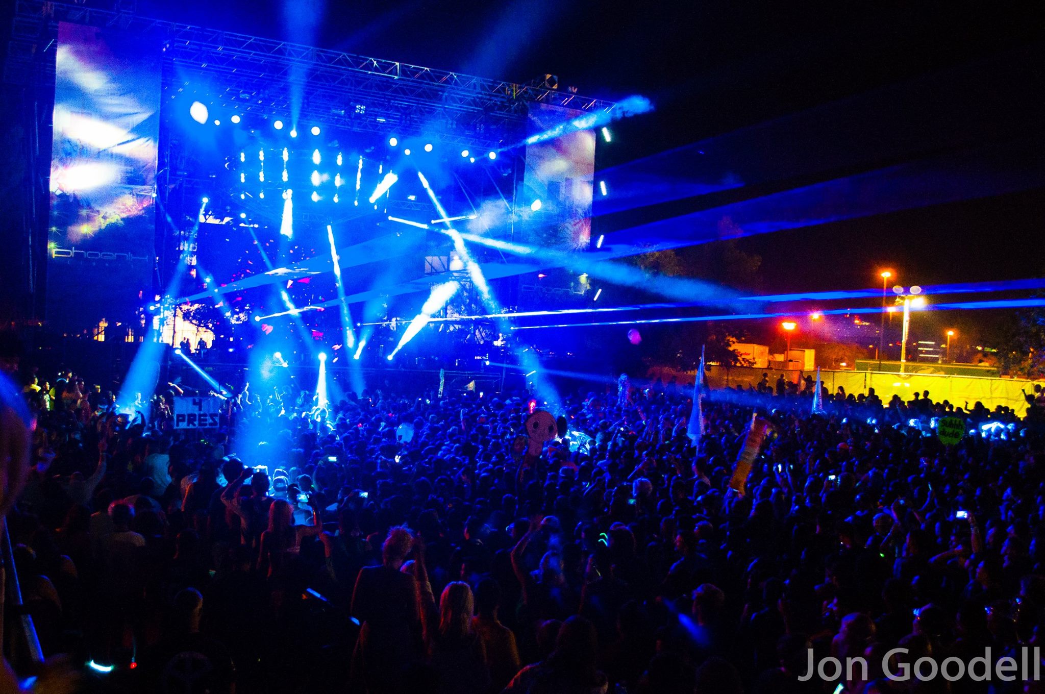 Las luces regresaron triunfales en Phoenix Lights Festival 2016 Las luces regresaron triunfales en Phoenix Lights Festival 2016