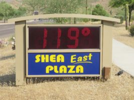 La alerta de esta ola de calor comienza a a partir de las 10:00 am, de hoy sábado 18 de junio y permanecerá vigente hasta el miércoles 22 de junio. Siendo los días más críticos y donde se sentirá más el calor excesivo, de sábado a a lunes con predicciones de temperaturas entre los 115 -119 grados Fahrenheit, para el suroeste de California y para todo Arizona. Según a dicho el Servicio Nacional Metetereológico estas temperaturas representan un récord histórico para la región