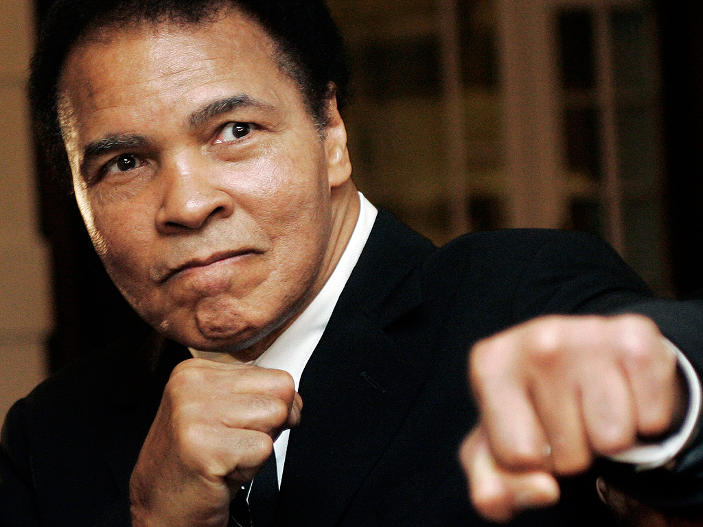 Muhammad Ali: Un boxeador de muchas luchas, las del cuadrilátero y la del Mal de Parkinson entre las más conocidas Muhammad Ali: Un boxeador de muchas luchas, las del cuadrilátero y la del Mal de Parkinson entre las más conocidas
