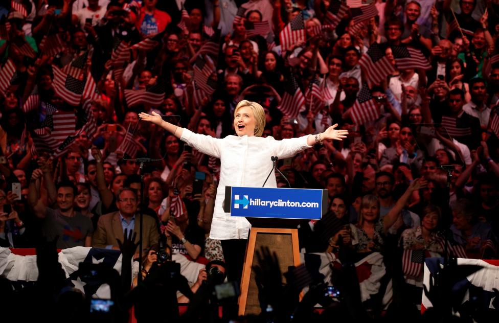 Hillary Clinton hace historia al ser nominada como la primera mujer que gana la candidatura presidencial de uno de los principales partidos políticos de Estados Unidos