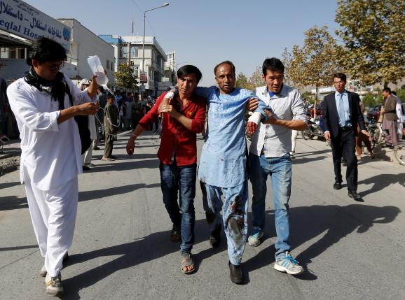Brutal ataque perpetrado por Estado iIslámico deja desolación y muerte en Kabul Brutal ataque perpetrado por Estado iIslámico deja desolación y muerte en Kabul