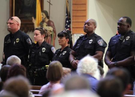 Autoridades investigan motivos tras ataque mortal contra policías en Baton Rouge
