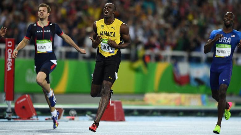 Bolt gana los 200 mts planos en Río, conquista título olímpico por tercera vez seguida Bolt gana los 200 mts planos en Río, conquista título olímpico por tercera vez seguida